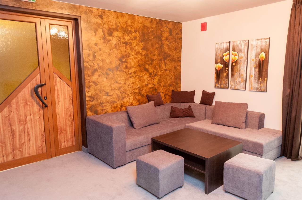 בוטבגרד Hotel Balkan מראה חיצוני תמונה